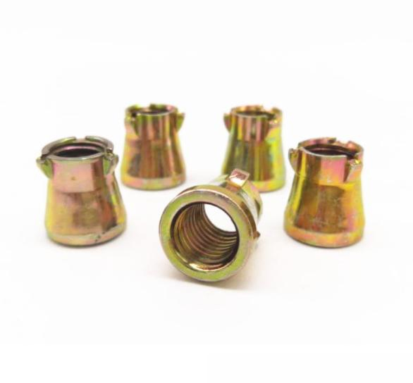 Анкерная гайка M10, 3 шт, оцинкованная