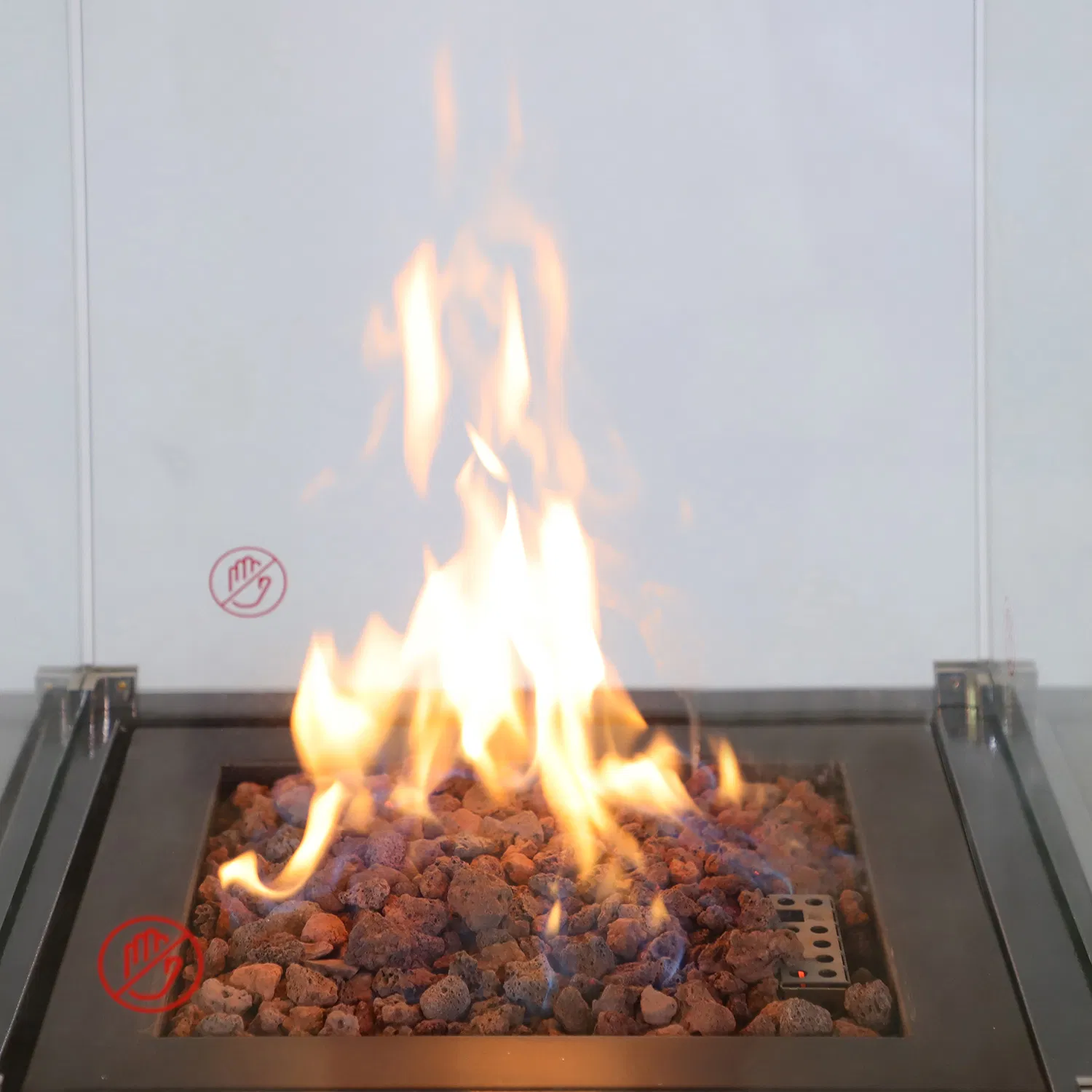 Indoor Gas Fireplace with Black Powder Coating Column 400 Mkii