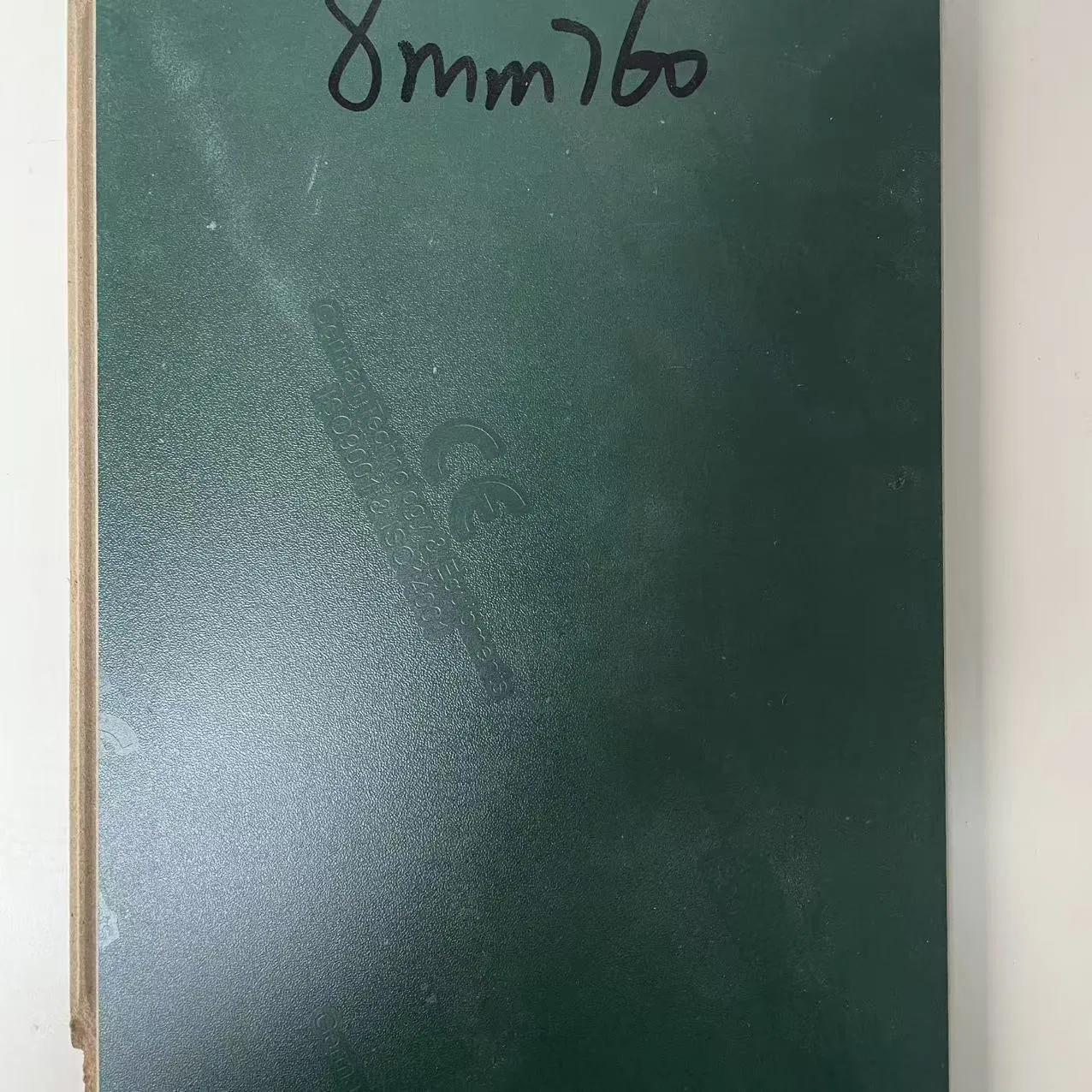 Grand Living Room Laminate Floor Elegant Spacious Entertaining Atmosphere