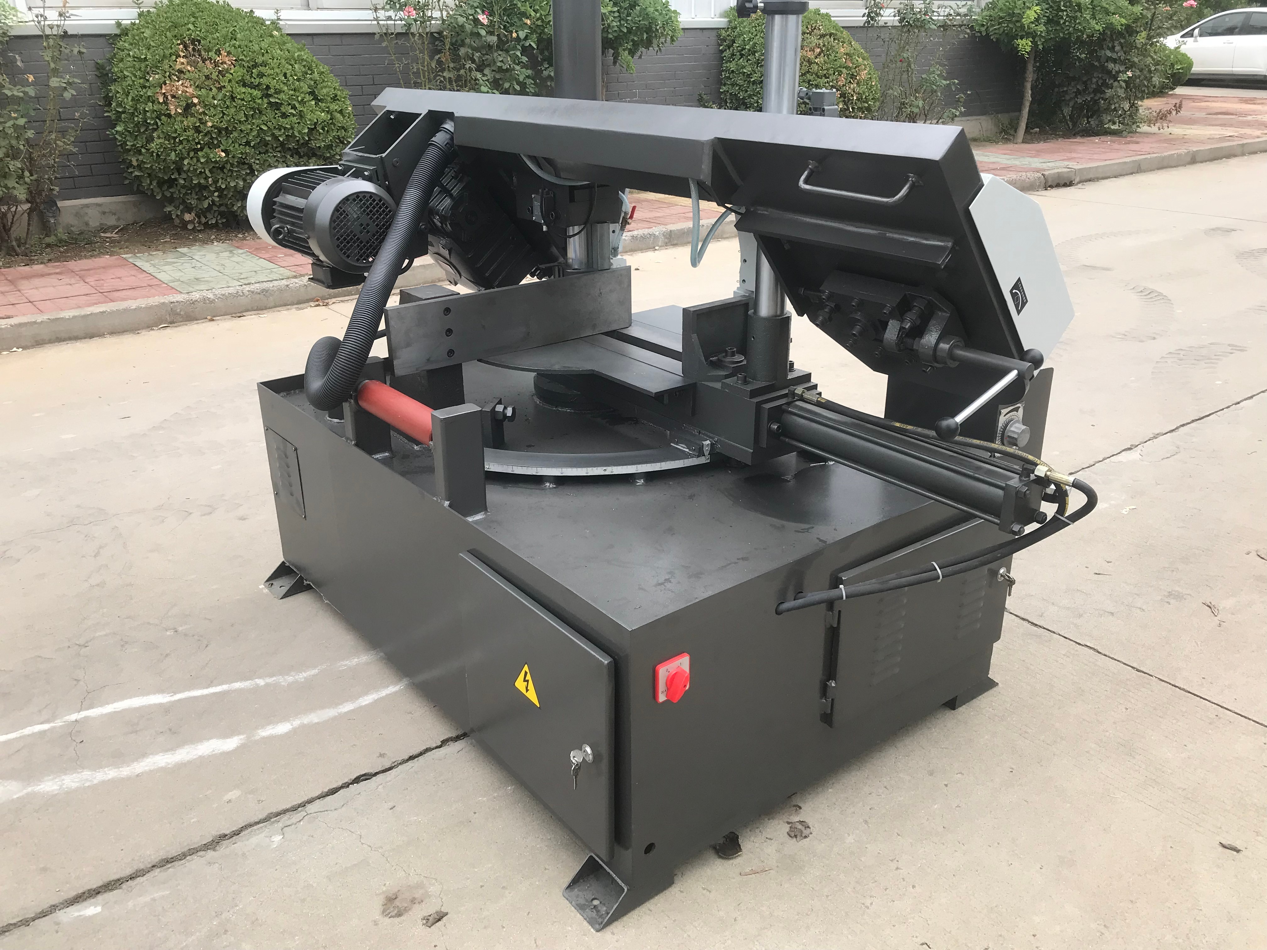 Ленточная пила по металлу горизонтальная G-260