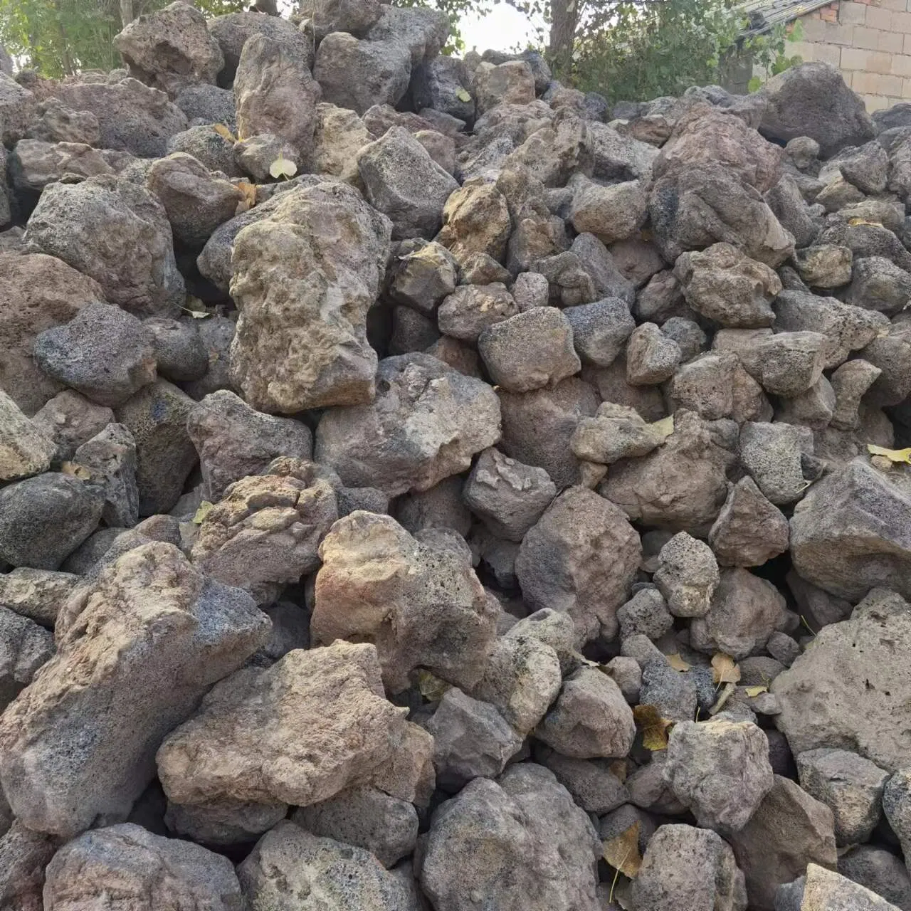 Black Volcanic Rock for Water Purification Anti-Corrosion & High Mechanical Strength