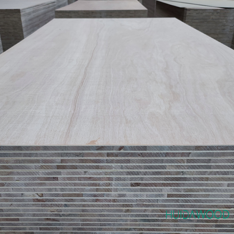 Factory Direct Sales Wood Fireproof MDF Board Raw Plain Blockboard for Furniture