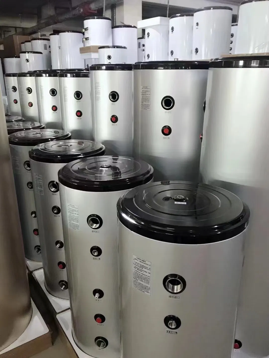 Накопительный бак для горячей воды 2000 л из нержавеющей стали