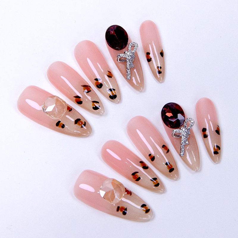 Chic Leopard Print Press-on Nails with Gemstone Bowknot