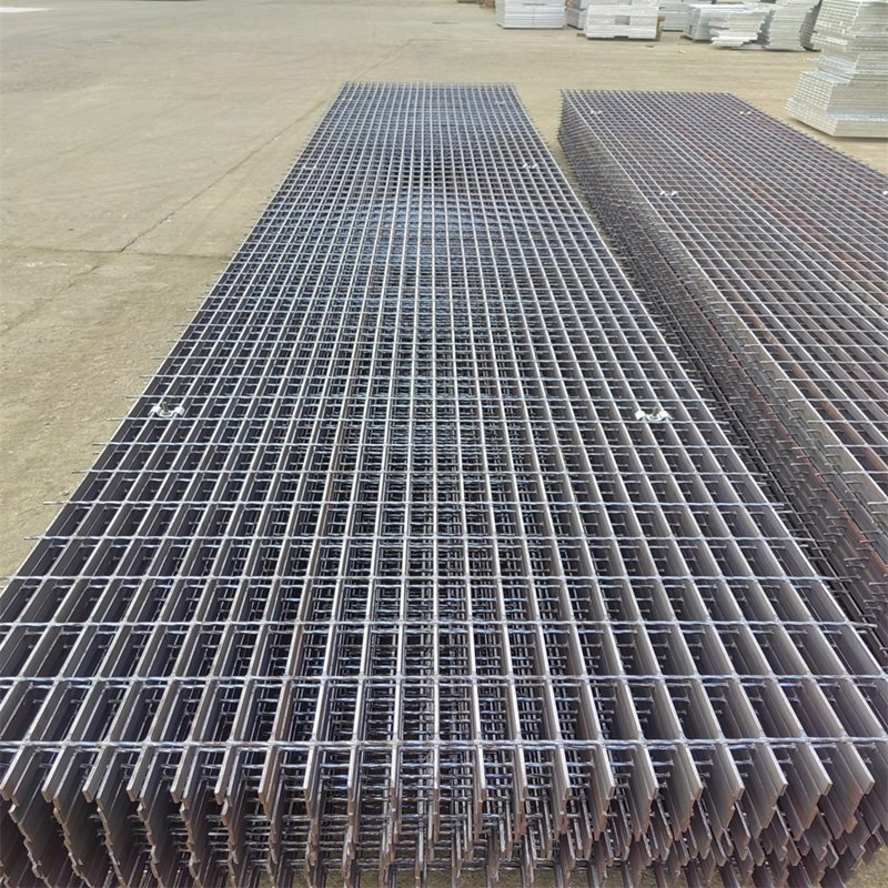 Welded Metal Serrated Industry Platform Walkway Galvanised Steel Grating, Hot DIP Galvanized Floor Steel Grid Grating