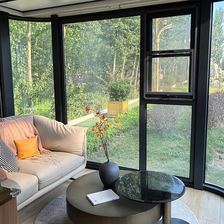 Homestay Space Pod House – Cross-Border Capsule Micro Villa with Mountain Scenic View