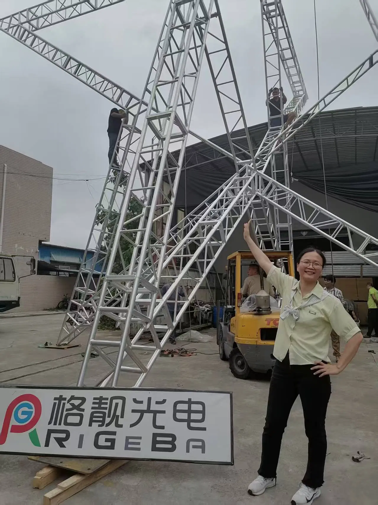 DJ Stage Aluminum Truss Project Truss Engineering Truss Customize Spigot Truss Bolt Truss for Events