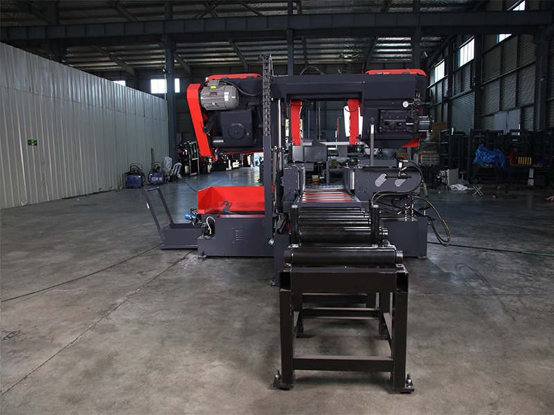 Ленточная пила по металлу полностью автоматическая гидравлическая