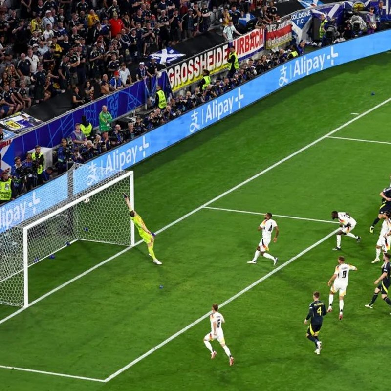 Customized Outdoor High Brightness Advertising LED Display SMD Full Color