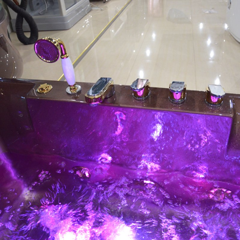 Угловая ванна для двоих с гидромассажем 1500 мм