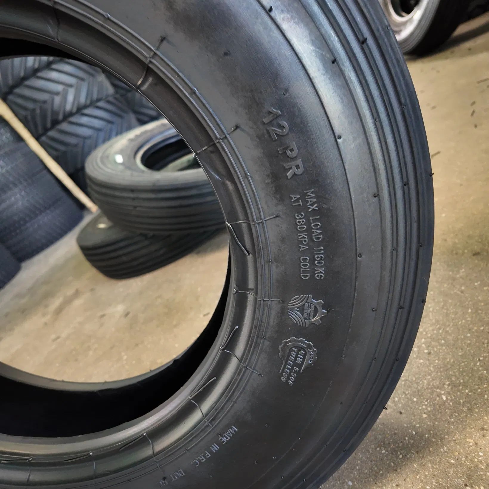 Пневматическая шина 5.00-8 для тележек