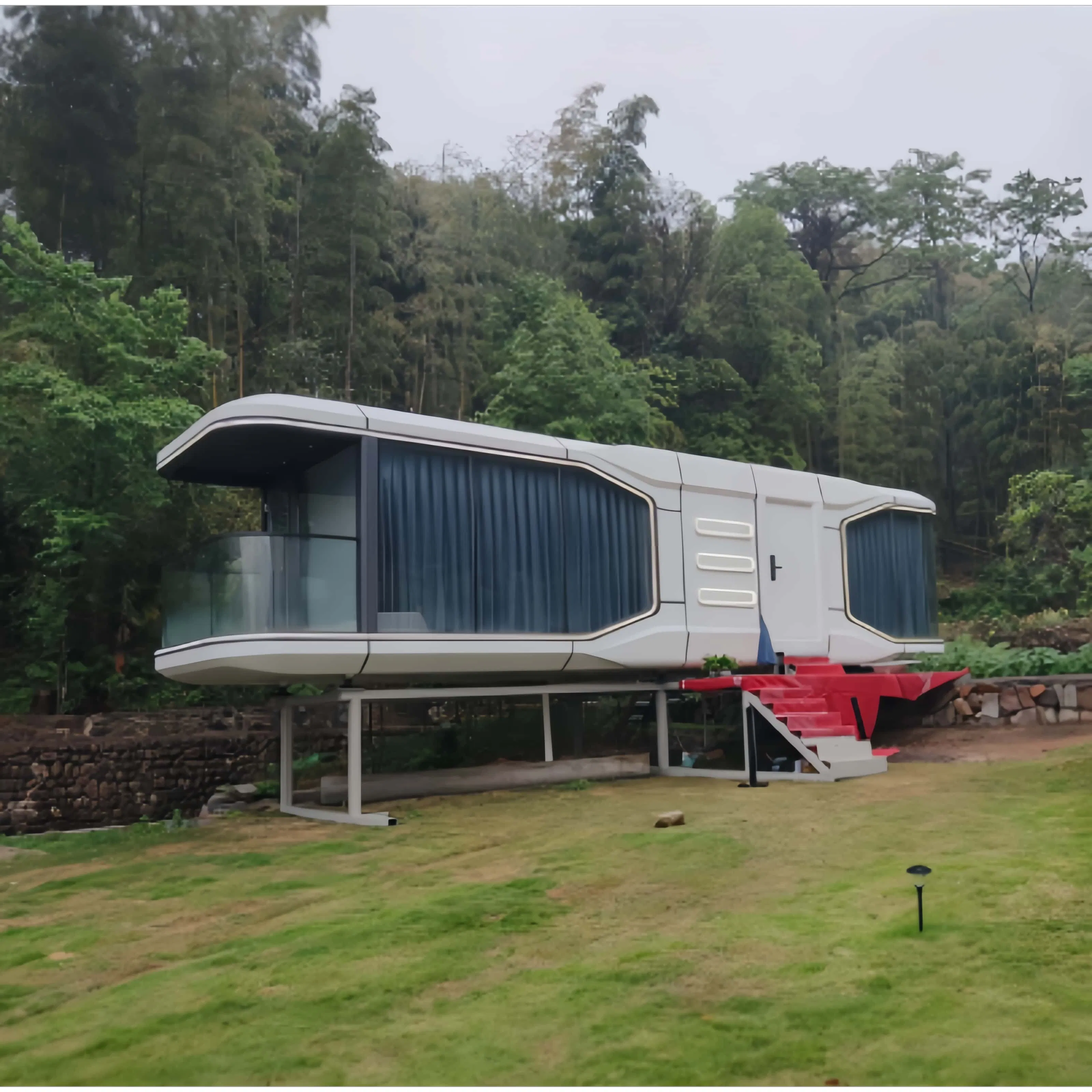 Fashion Luxurious Design Camping Capsule