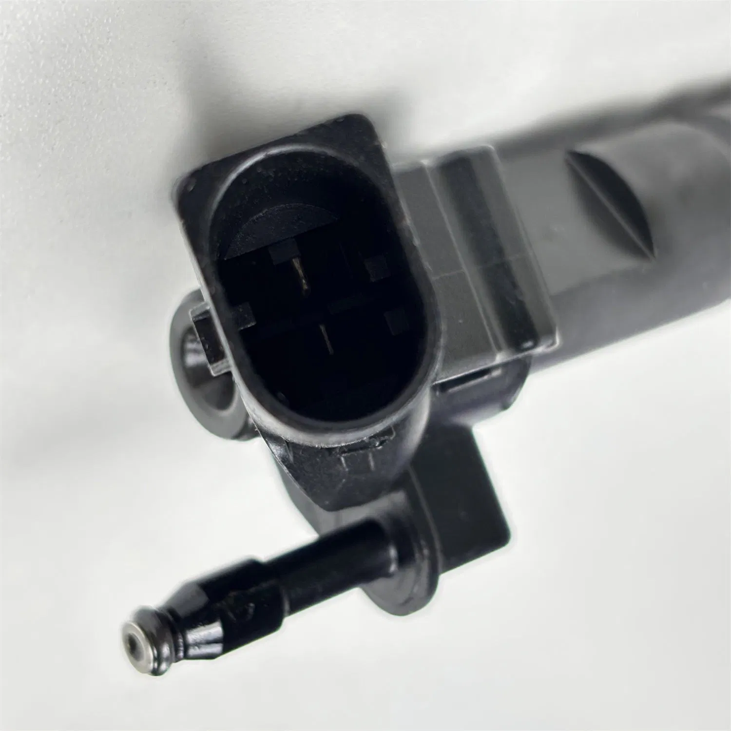 Топливная форсунка Common Rail 0445115064 для двигателя 3.0L 6cyl (2007-2017)