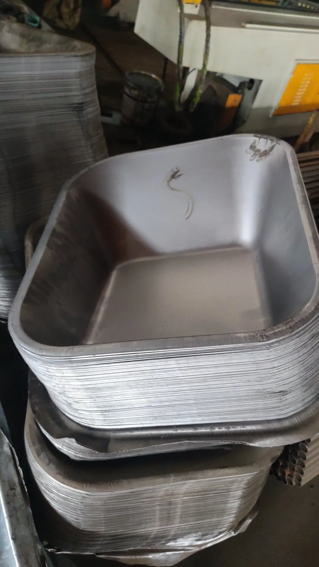 Galvanized Tray for Wheel Barrow Wb5009