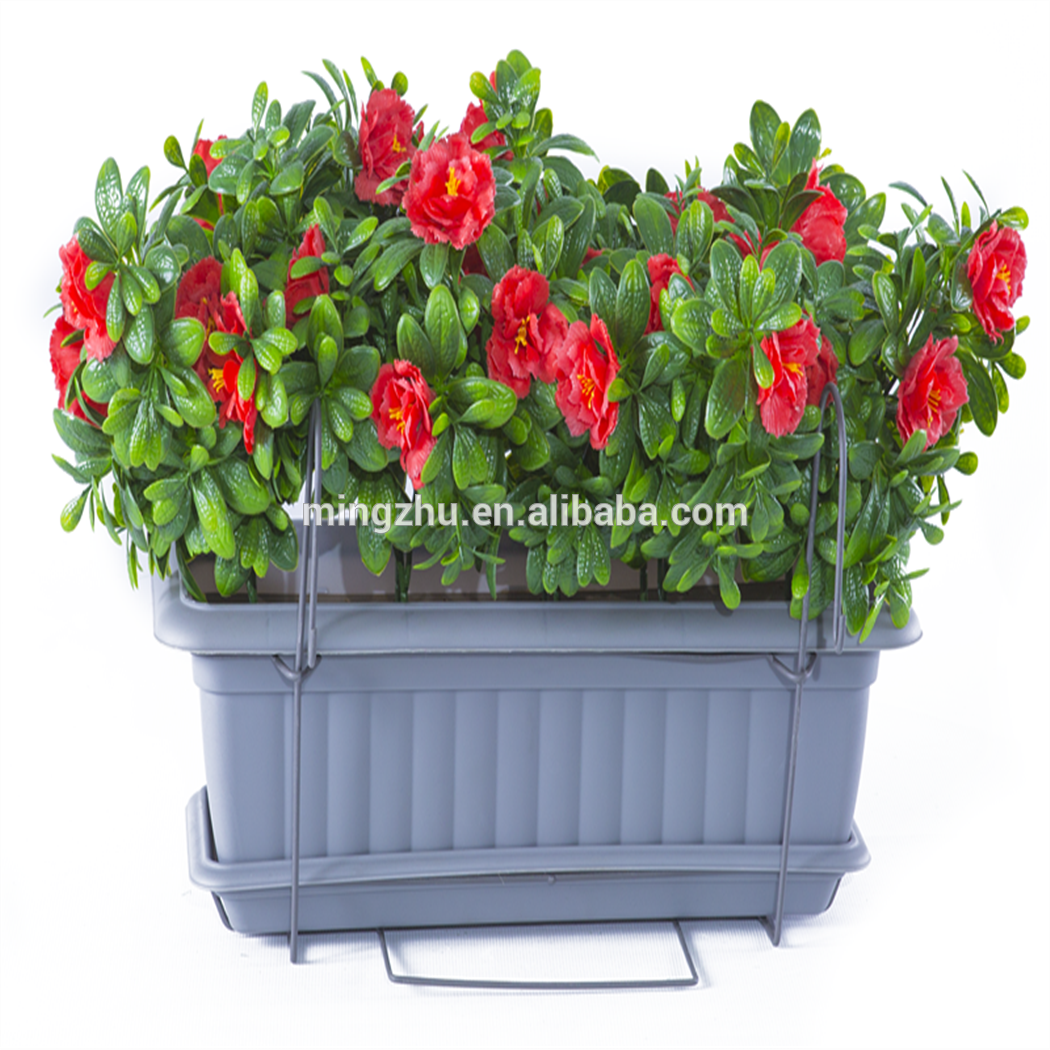 Коробка декоративная с искусственными цветами