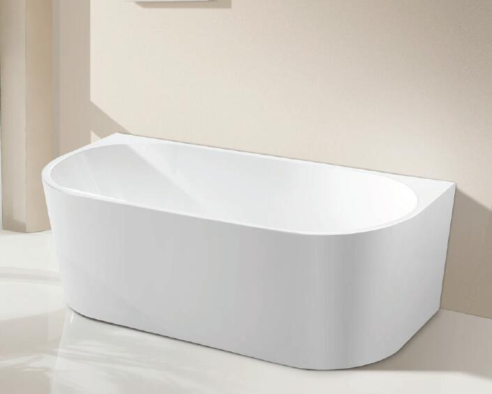Отдельностоящая акриловая ванна с гидромассажем