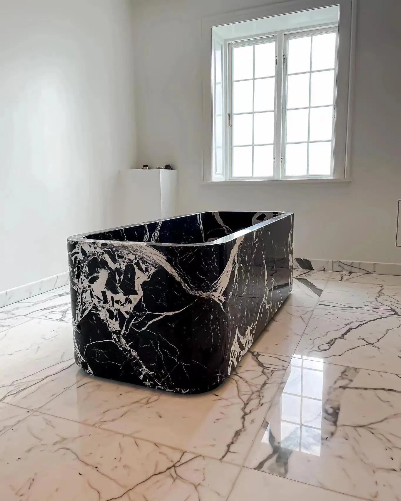 France Black Marble Noir Grand Antique Marble Tub