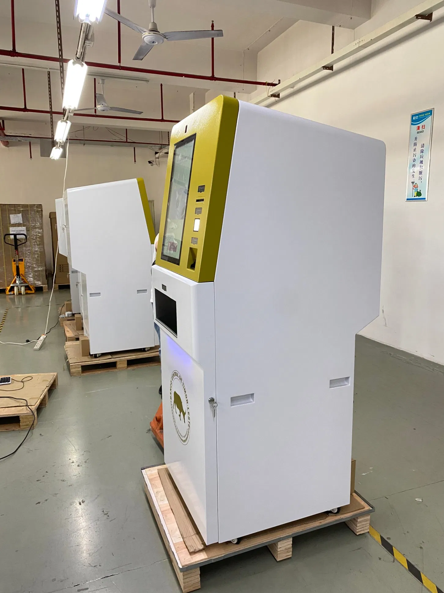 Smart Teller Machine Self Service Cash Accecptor and Deposit Banking Services Counter ATM Kiosk