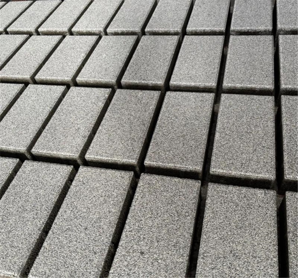 Excellent New Design Anti-Slip Water Permeable Ceramic Brick High Compressive Strength