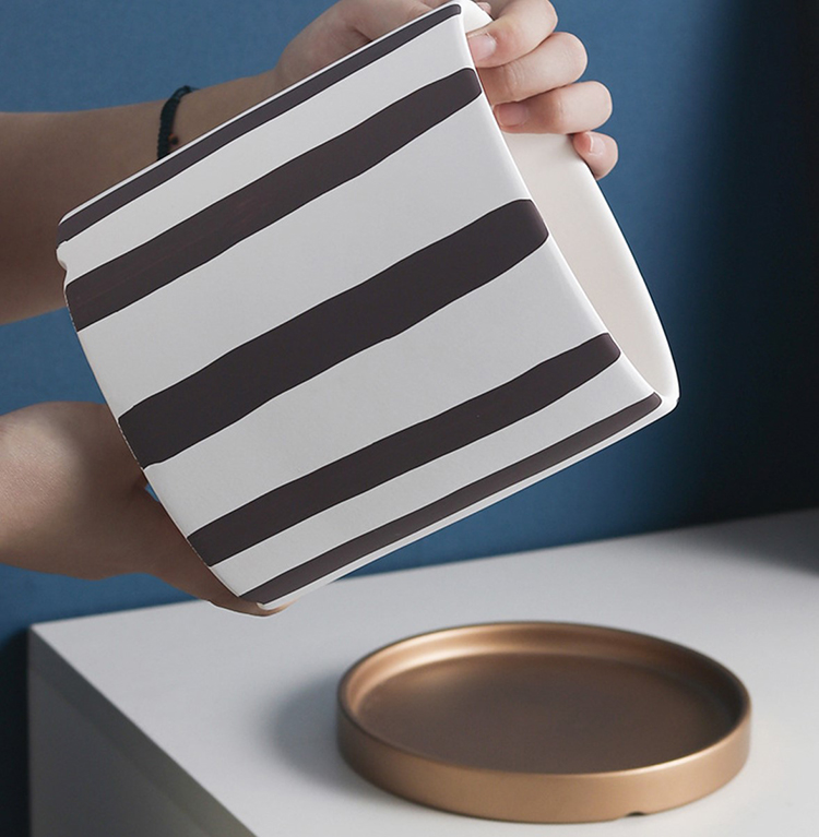 Горшок керамический мини полосатый для суккулентов