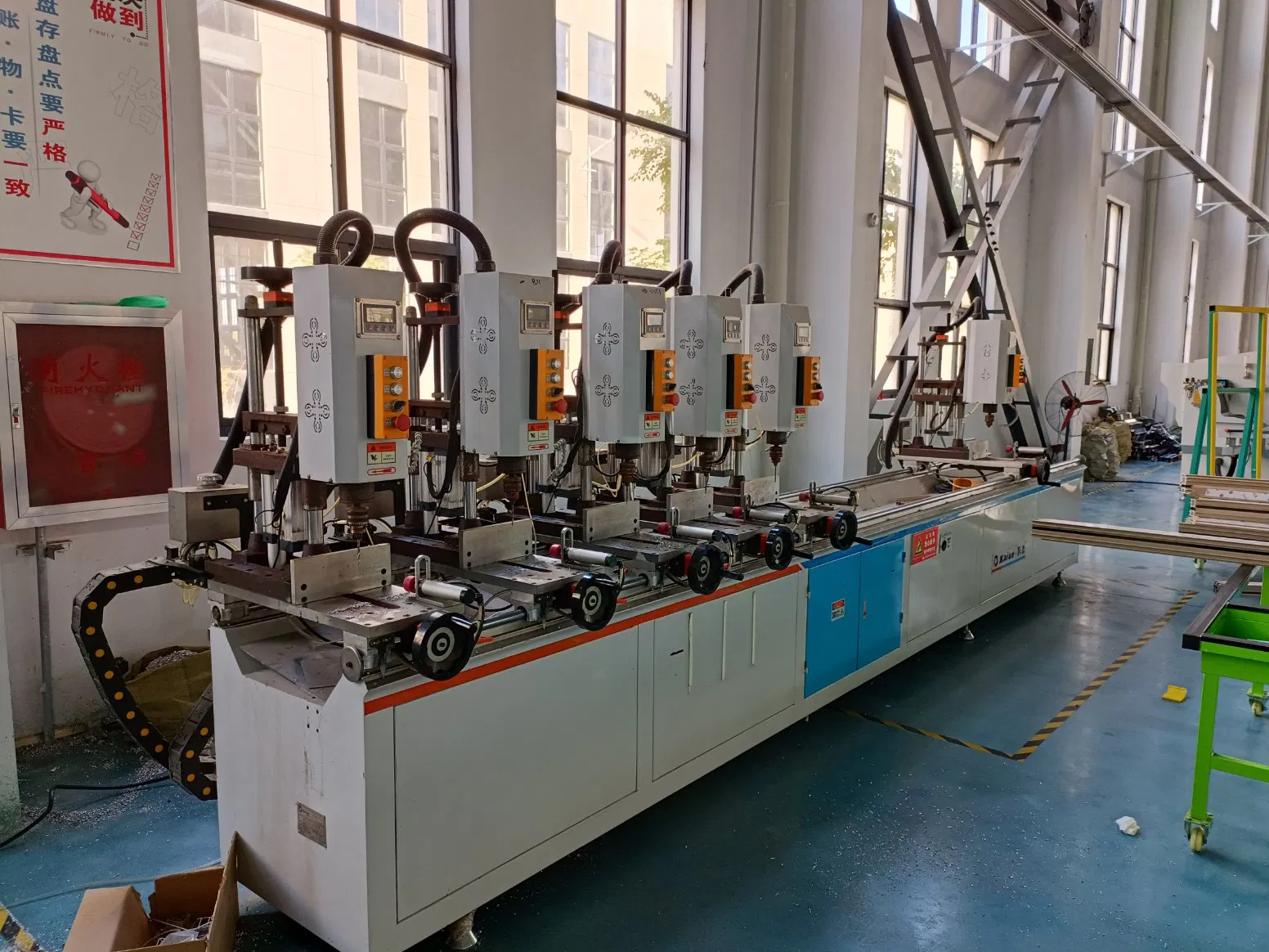 Mk Factory Aluminium Extrusion T Slot Fram Work Table (LF08-04356)