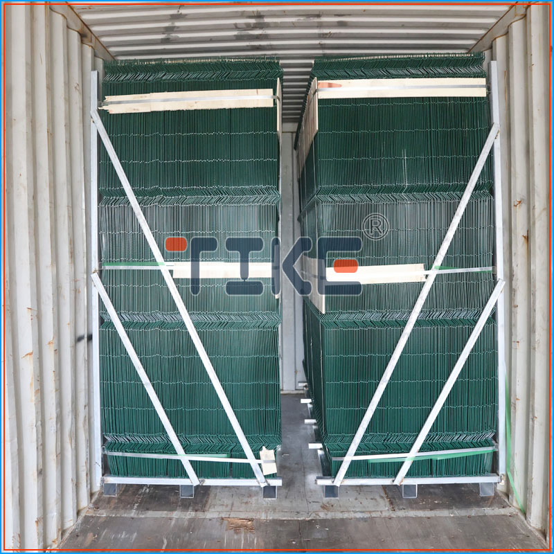 3D Security Curvy Welded Wire Mesh Fence