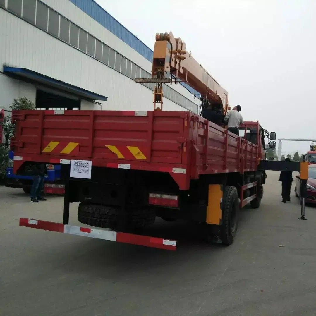 Truck Mounted Crane 8-Ton Jiangwei Straight Arm Truck Crane Equipped with a 150 Meter Steel Wire Rope