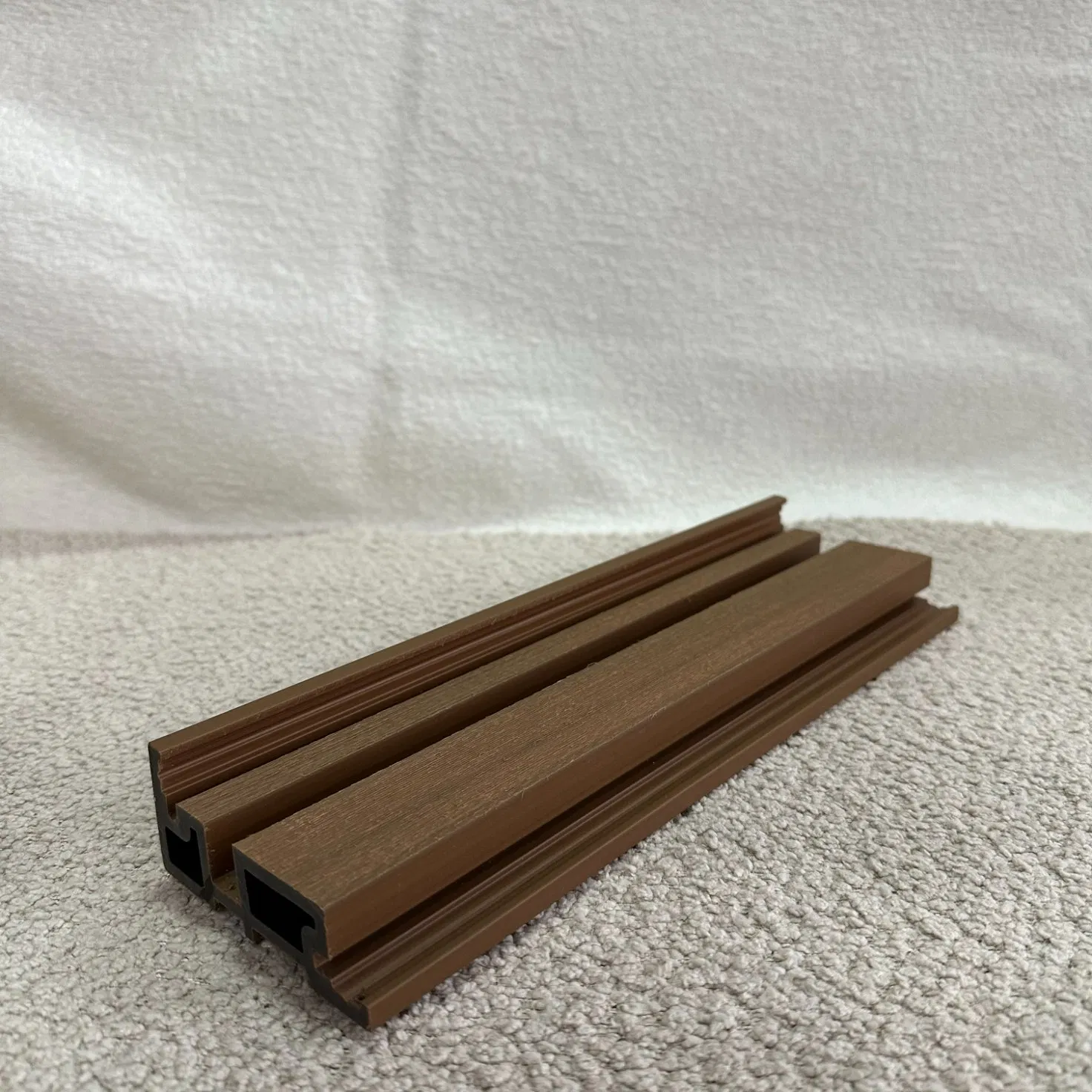 Durable WPC Outside Corner Molding 99X49mm Size Seamless Panel Transition Connection System