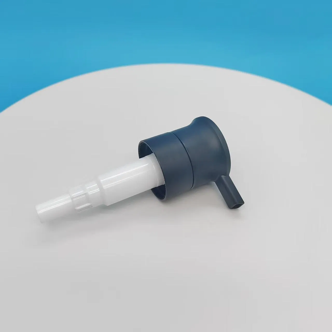 Matt Style 33/410 4cc Shampoo Shower Gel. Package Plastic Dispenser Lotion Pump