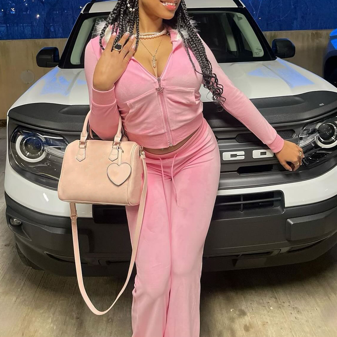 Костюм женский спортивный бархатный велюровый