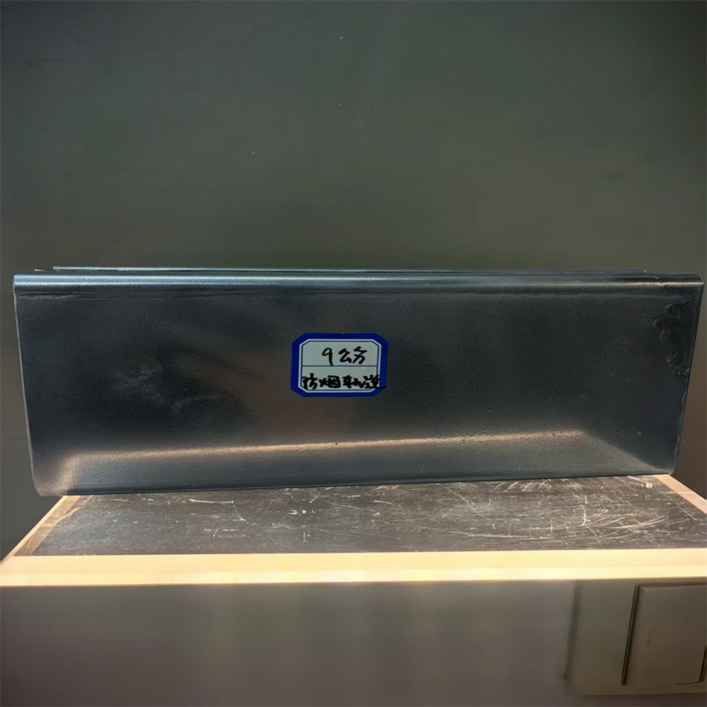 Factory Custom 15cm Extra-Large Roll up Gate Component Track Guide Galvanized Steel Roller Rail