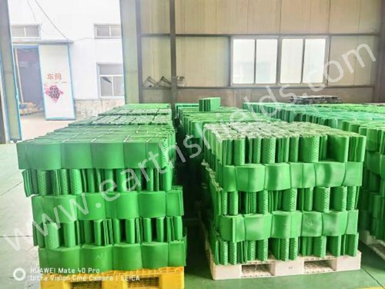 Geocell Retaining Wall Black Green White Customized Geocell for Tanzania