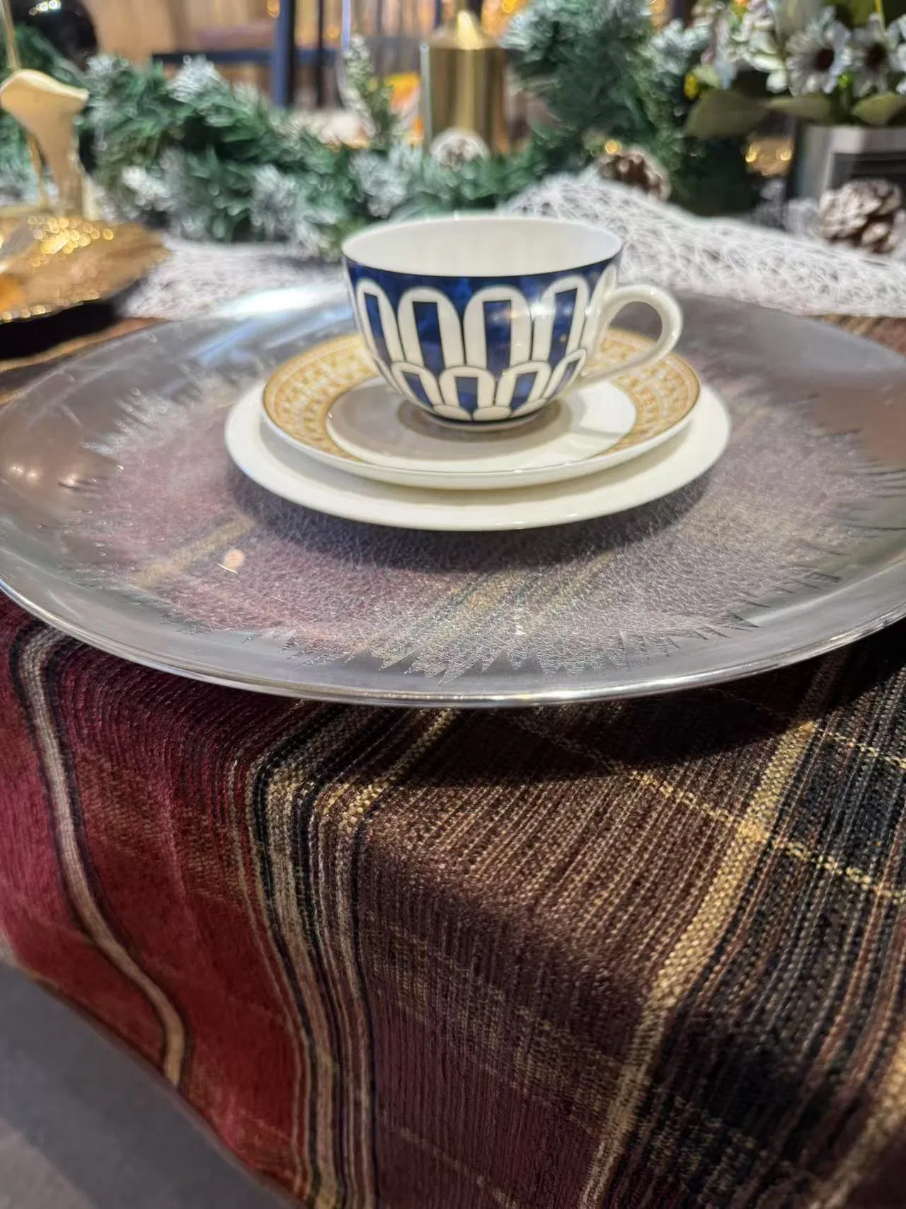 PP Low Price Plastic Tableware Charger Plate