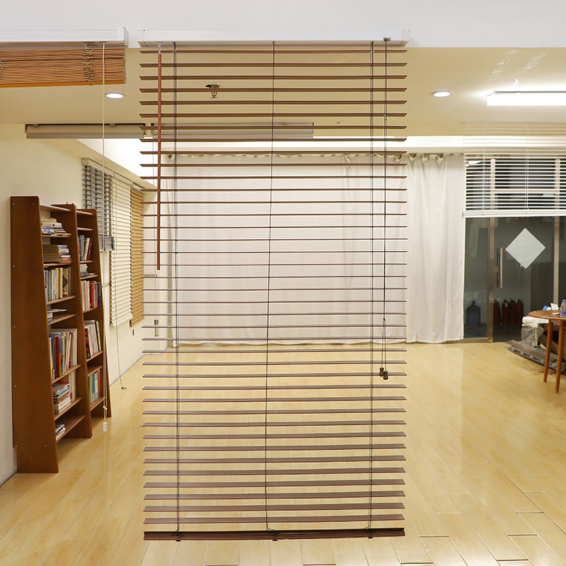 Dark Brown Color Wooden PVC Venetian Blinds Classic Style Custom Color and Size