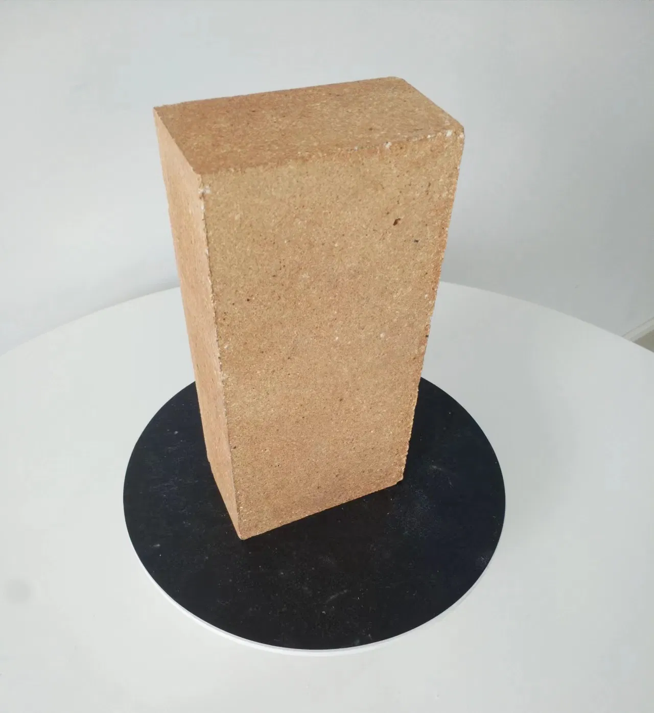 High Insulation Performance Low Porosity Fireclay Brick for Lime Kiln Cement Kiln