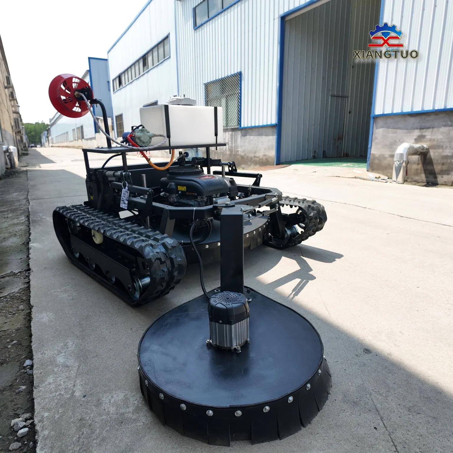 Газонокосилка бензиновая самоходная XT-900 с пультом ДУ