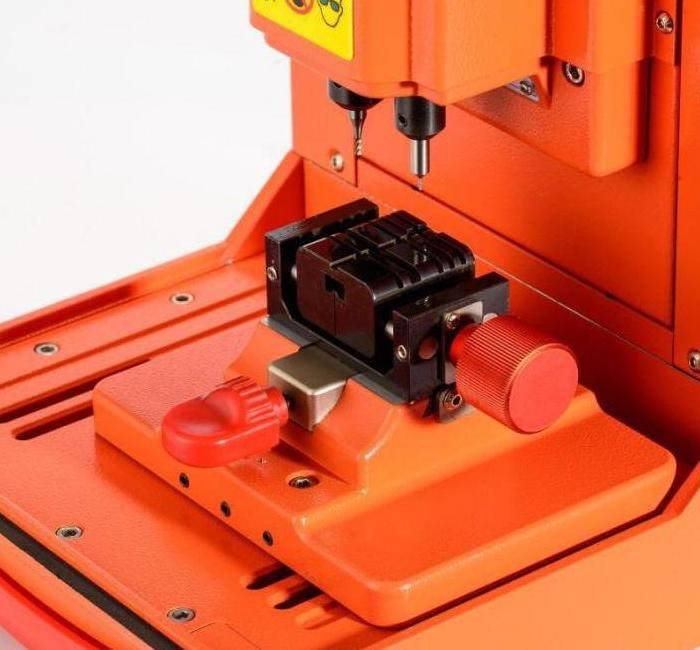 High Precision Full Automatic CNC Key Duplicator Car House Key Cutting Machine