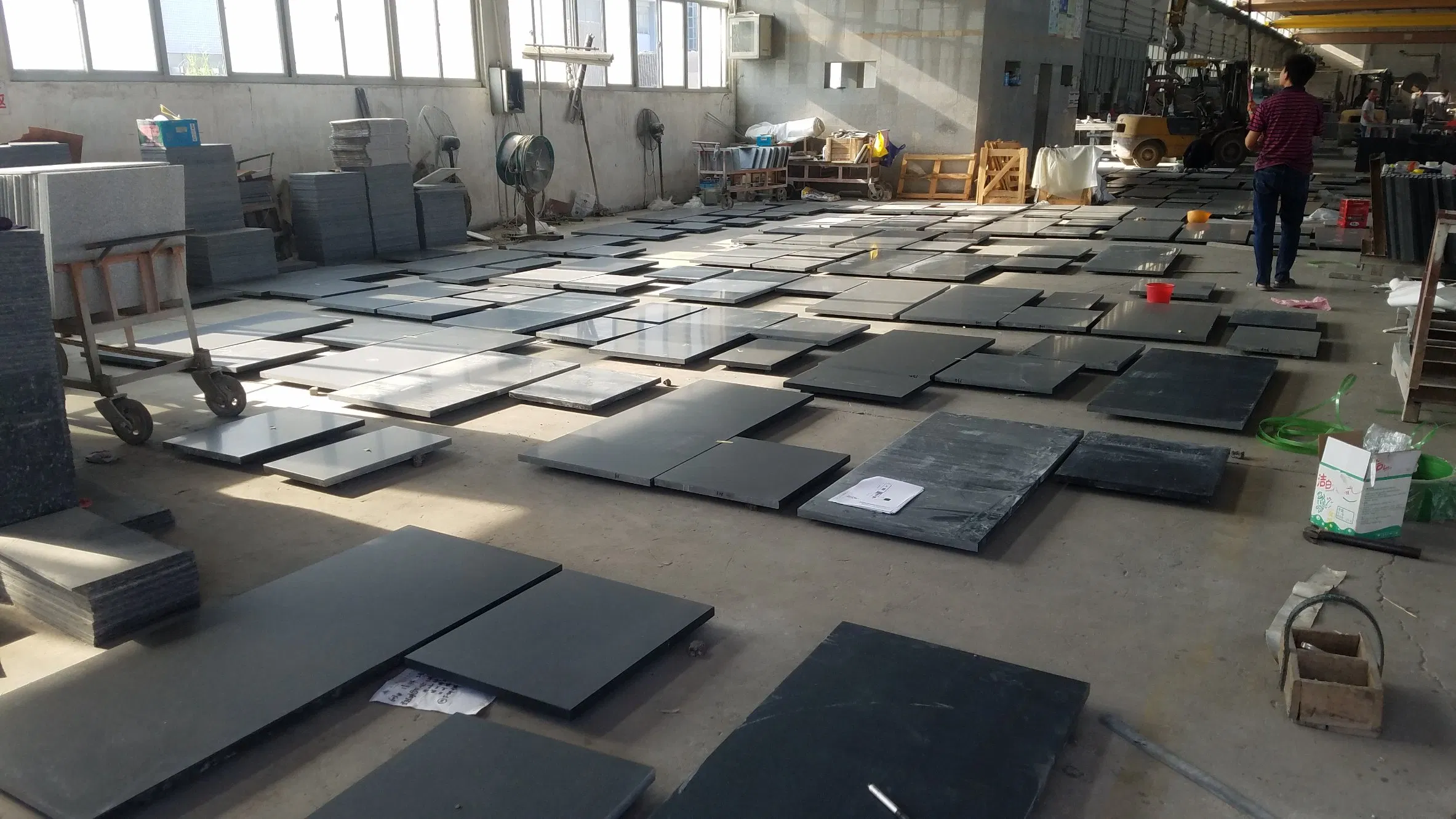 India Black Granite Natural Granite Stone Cuntertop Honed Surface