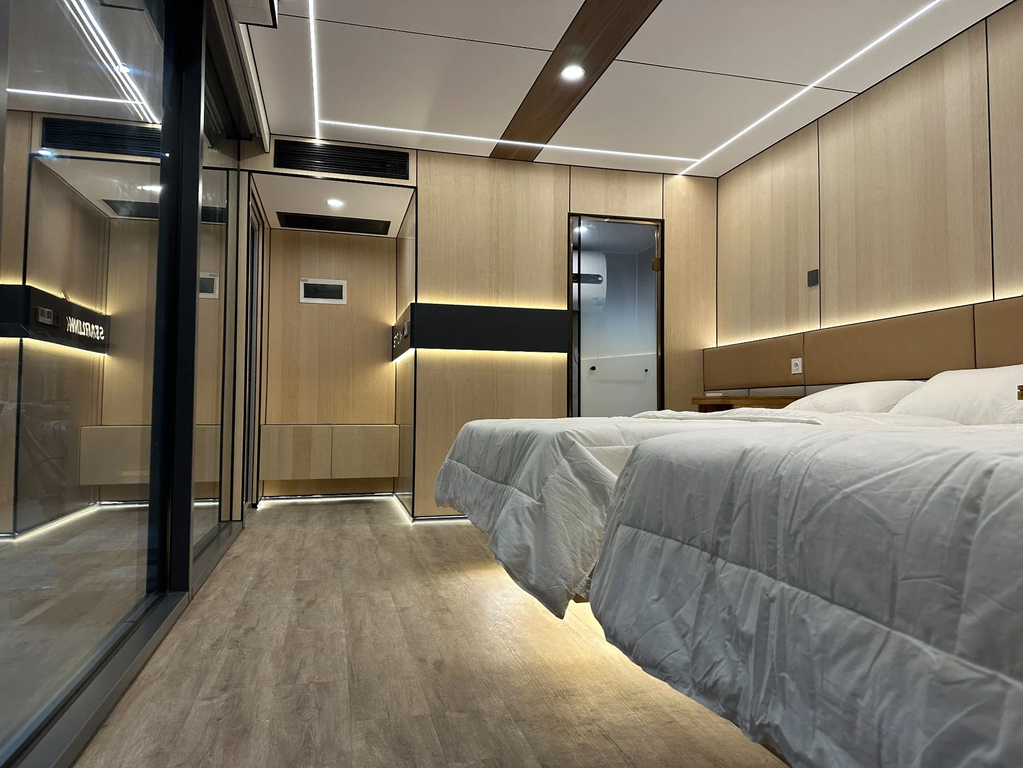 Chic Starlink A5 Capsule House: Contemporary Living Redefined