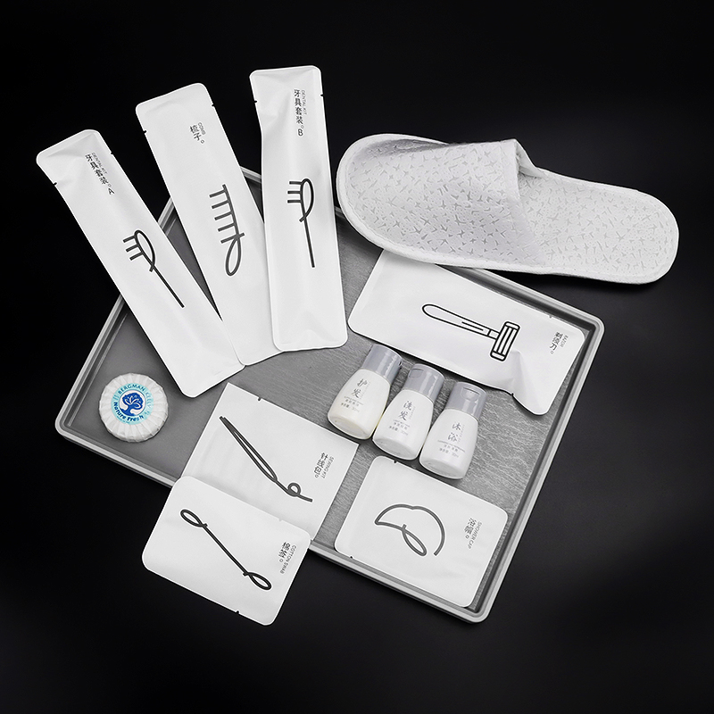 Luxury Hotel Disposable Set Can Be Customized Toothbrush Toothpaste Comb Shampoo.