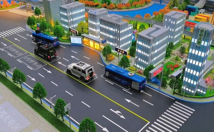 Customize Your Office with Hand-Made Interactive Traffic Sand Table Model