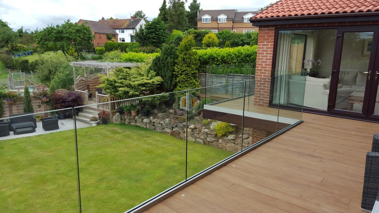 Frameless Glass Balcony Railing Aluminum U Channel Glass Balustrade