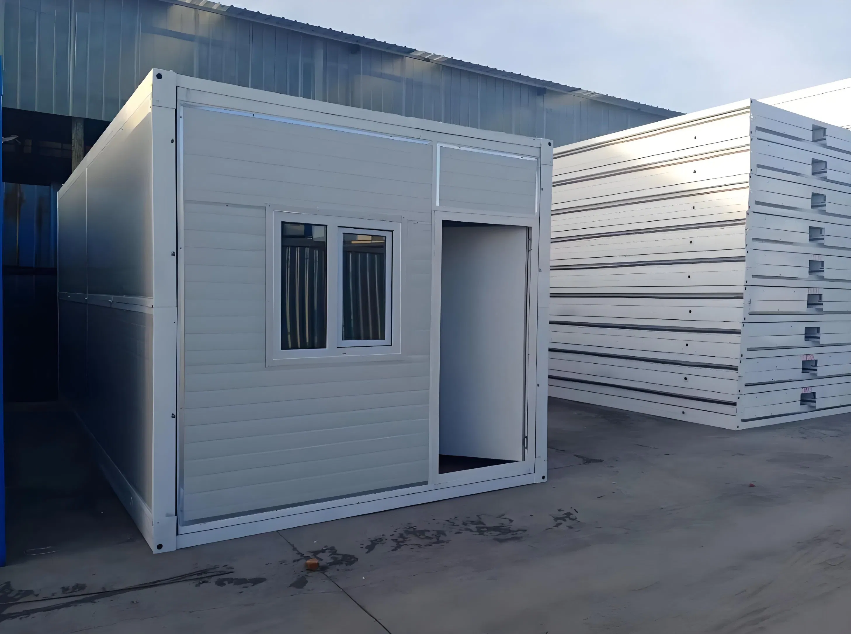 New Affordable Modular Steel Structure Prefabricated Container Residential Mobile Container Room Office