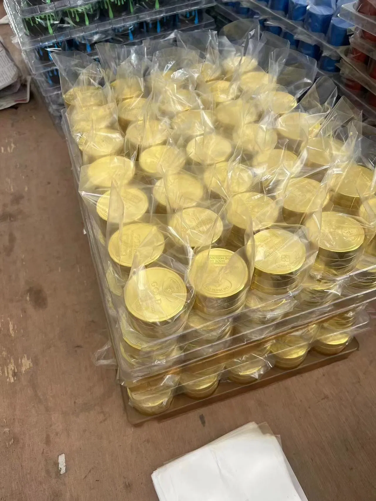 New 4 Layers Alloy Metal Herbal Tobacco Herb Grinder Magnet Smoke Grinders