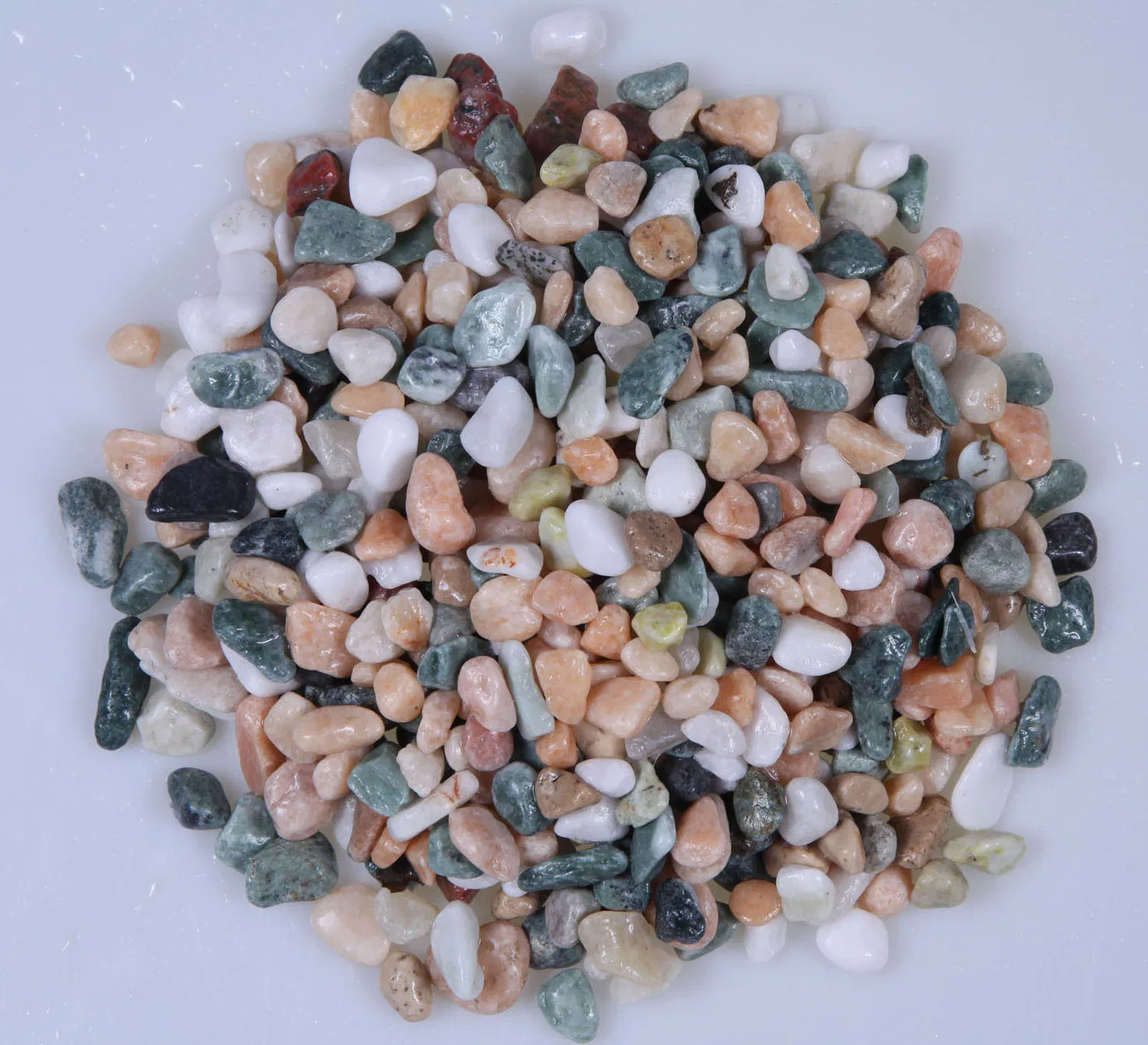 Hot Sale Small Cobblestone Landscape Stone Paver Gravel Natural Cobblestone Park Driveway Courtyard Garden Decorative Stone