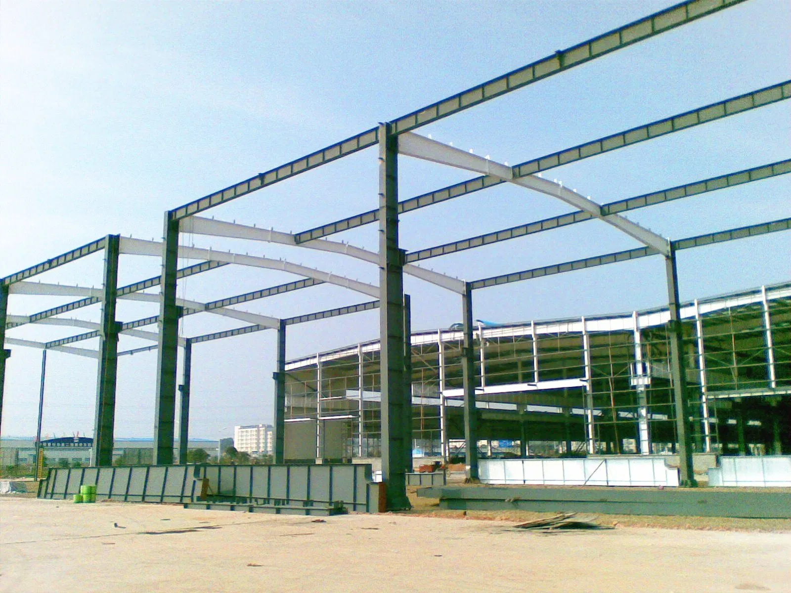 Prefabricated Metal Industrial Light Structural Customized Building Steel Farm Shed