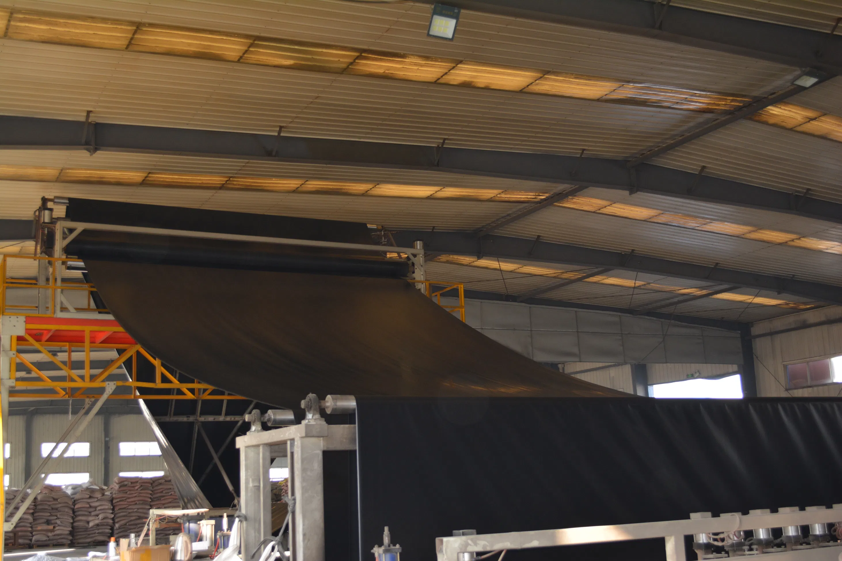 China Factory Cheap EPDM Pond liner Concrete Blanket Black White Gree Colorn Pond Liner Customizable Thickness Textured and Smooth HDPE Geomembrane Liner