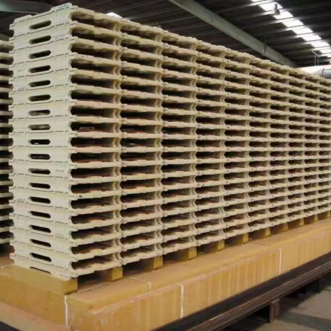 Керамические вазы и скульптуры из оксида алюминия для печей