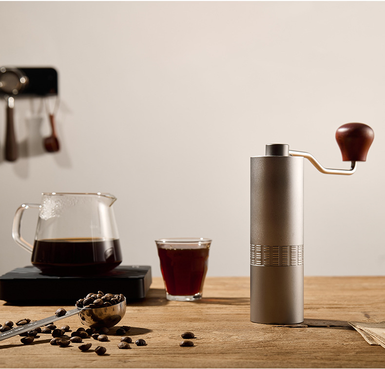High Quality Portable Stainless Steel Manual Coffee Grinder with Adjustable Coarseness Espresso Machine