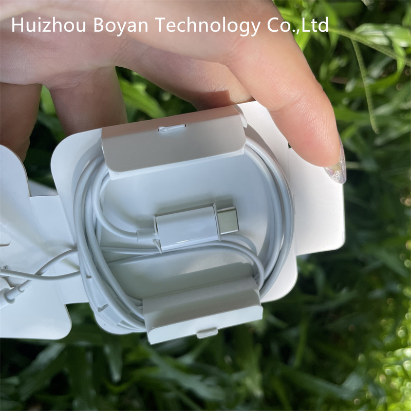 Наушники Earpods с USB-C, проводные, белые